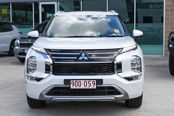 2025 Mitsubishi Outlander Exceed ZM thumb-2