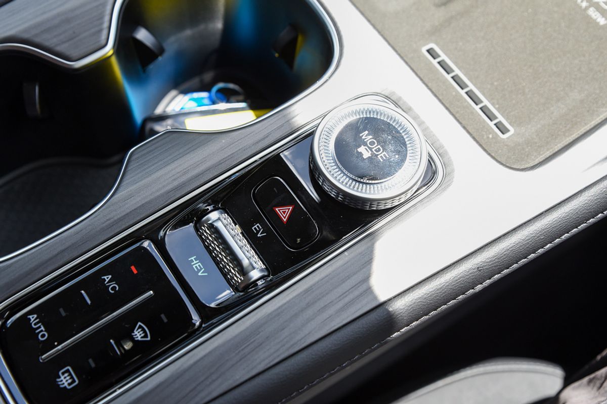 2025 Chery Tiggo 8 Super Hybrid Urban T31