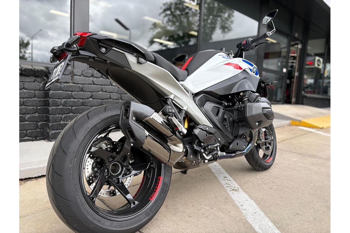 2025 BMW R 1300 R Performance R 1300