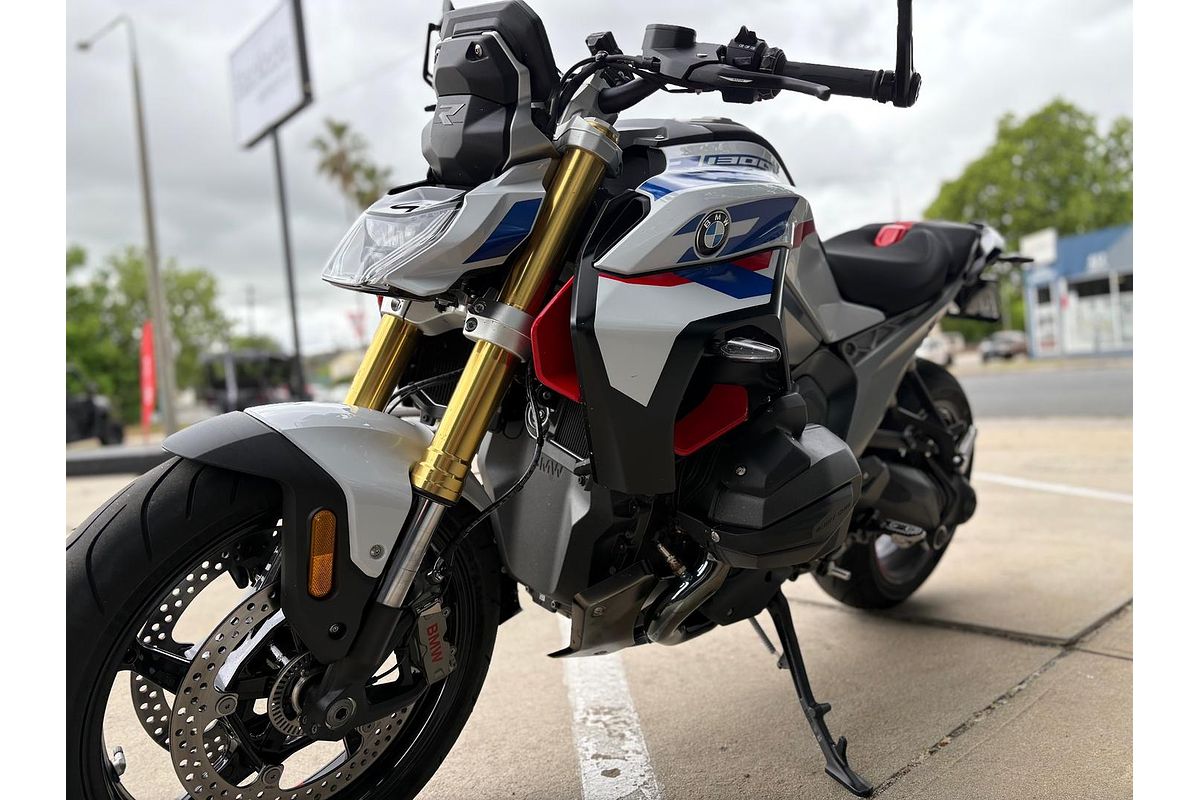 2025 BMW R 1300 R Performance R 1300