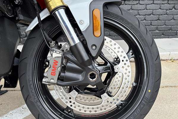 2025 BMW R 1300 R Performance R 1300