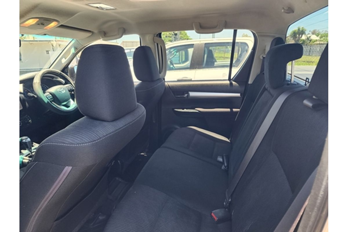 2016 Toyota Hilux SR5 GUN126R 4X4