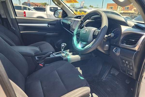 2016 Toyota Hilux SR5 GUN126R 4X4