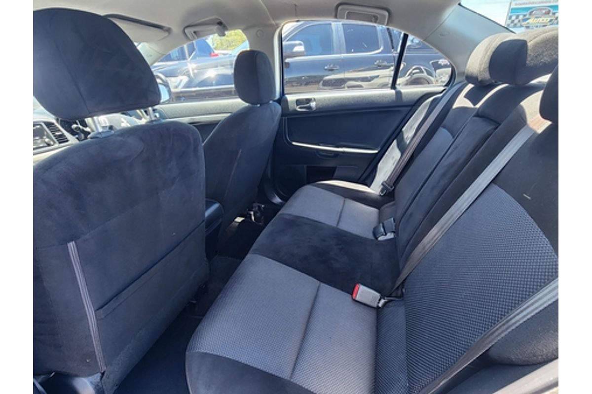 2014 Mitsubishi Lancer ES Sport CJ