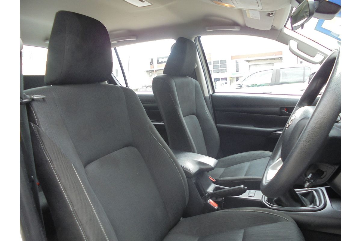 2020 Toyota Hilux SR GUN126R 4X4