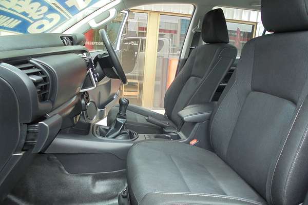 2020 Toyota Hilux SR GUN126R 4X4