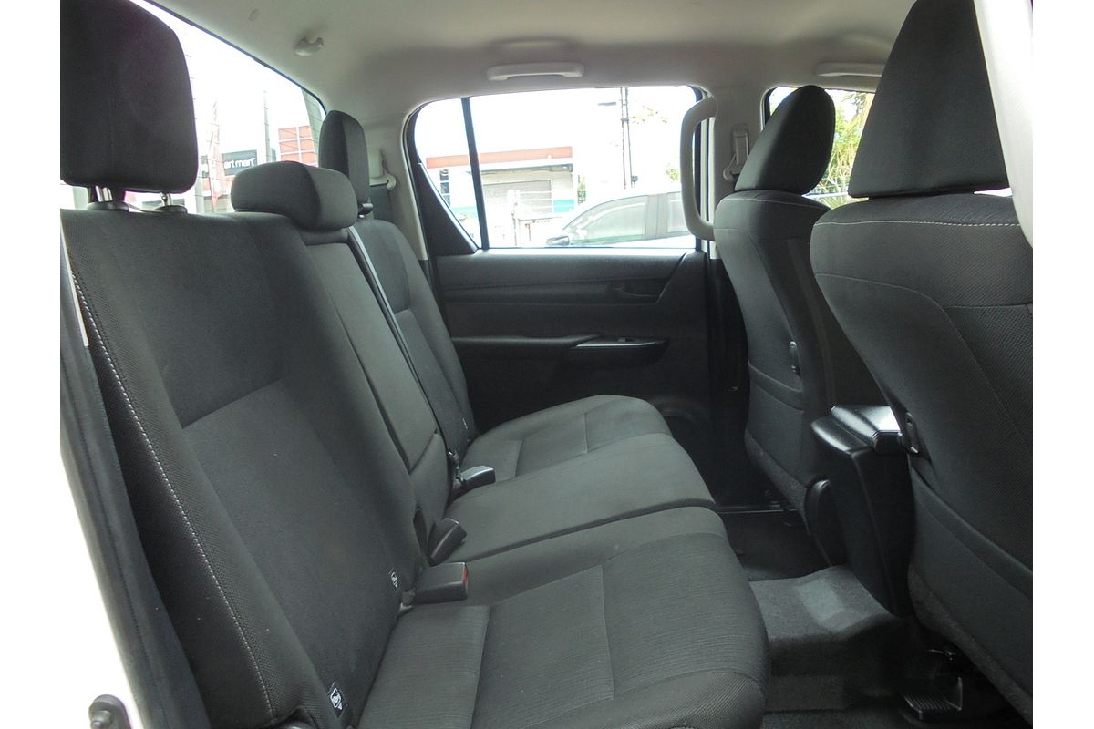 2020 Toyota Hilux SR GUN126R 4X4