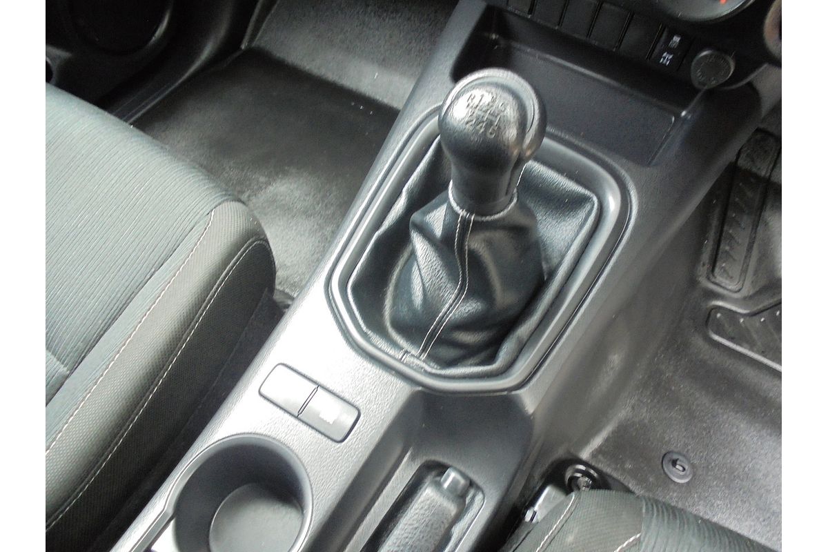 2020 Toyota Hilux SR GUN126R 4X4