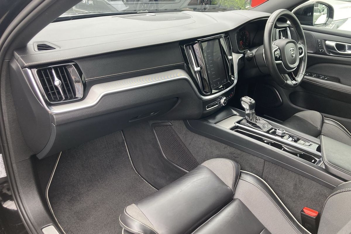 2019 Volvo S60 T5 R-Design