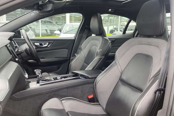 2019 Volvo S60 T5 R-Design