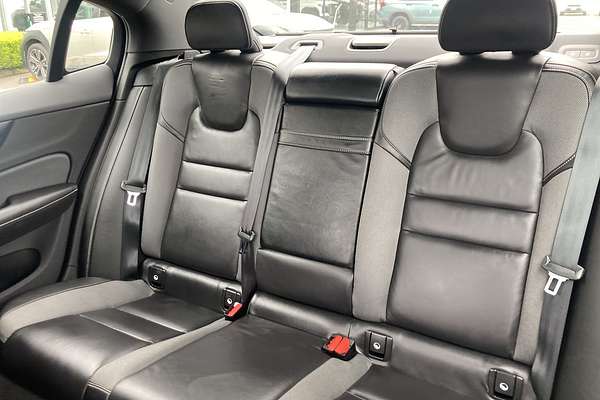 2019 Volvo S60 T5 R-Design