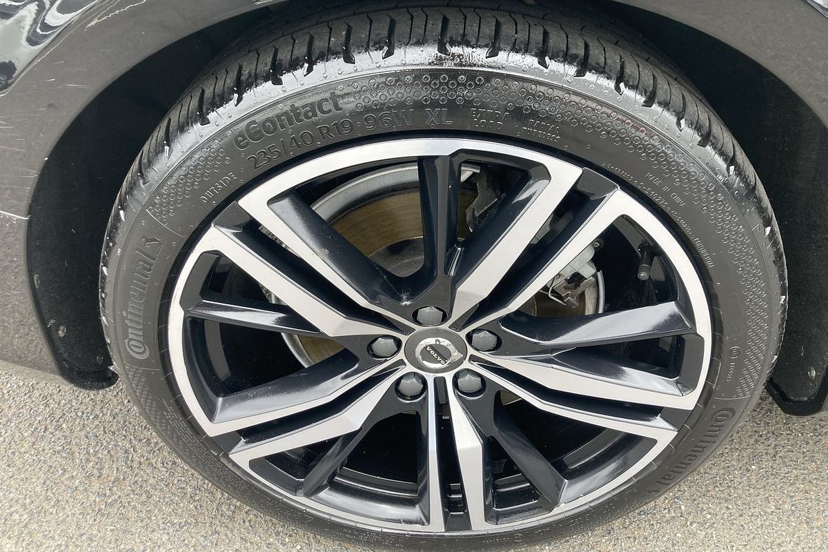 2019 Volvo S60 T5 R-Design