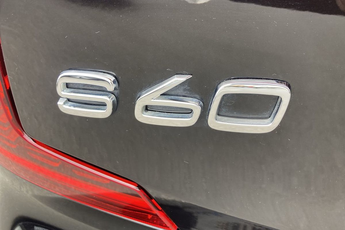 2019 Volvo S60 T5 R-Design