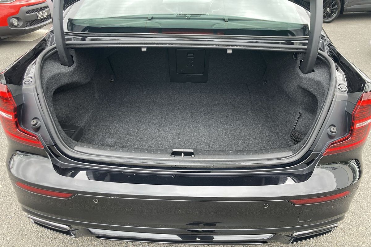 2019 Volvo S60 T5 R-Design