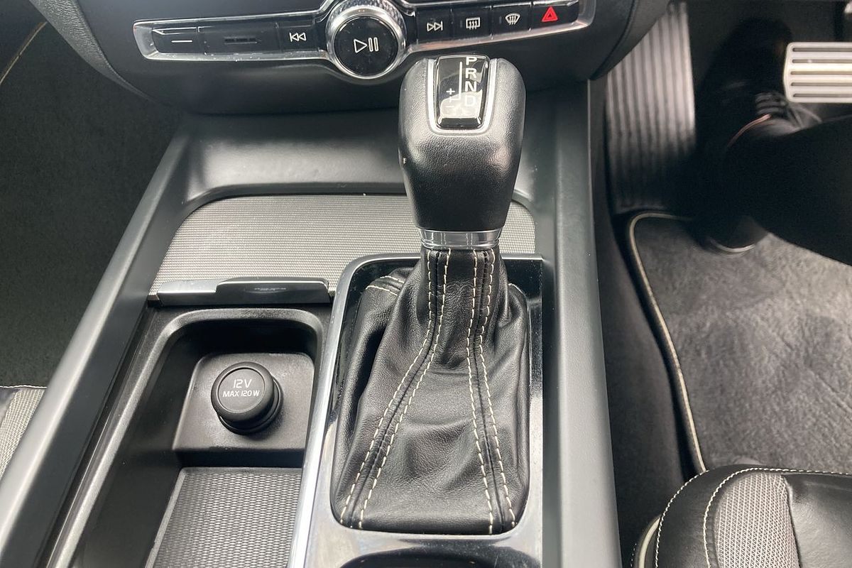 2019 Volvo S60 T5 R-Design