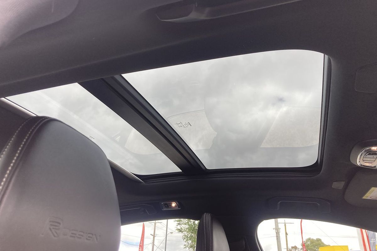 2019 Volvo S60 T5 R-Design