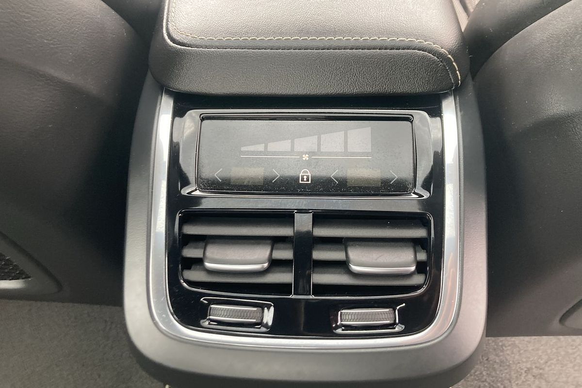 2019 Volvo S60 T5 R-Design