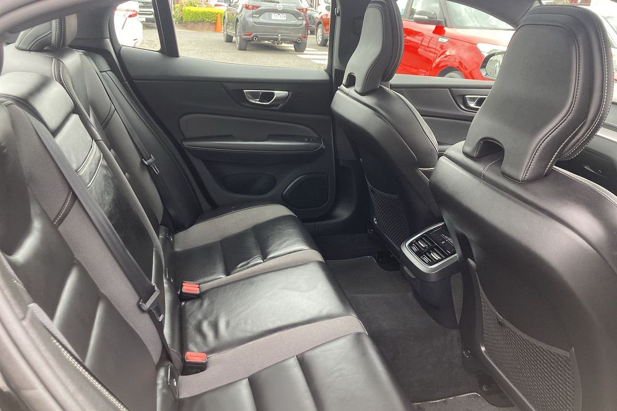 2019 Volvo S60 T5 R-Design