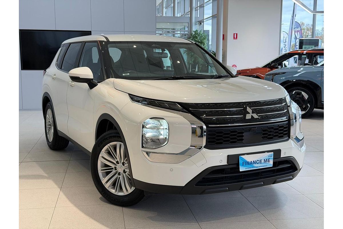 2024 Mitsubishi Outlander ES ZM