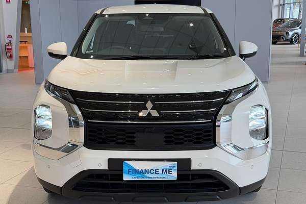 2024 Mitsubishi Outlander ES ZM