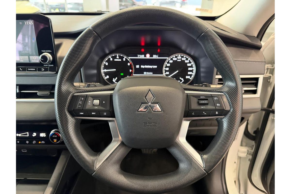 2024 Mitsubishi Outlander ES ZM