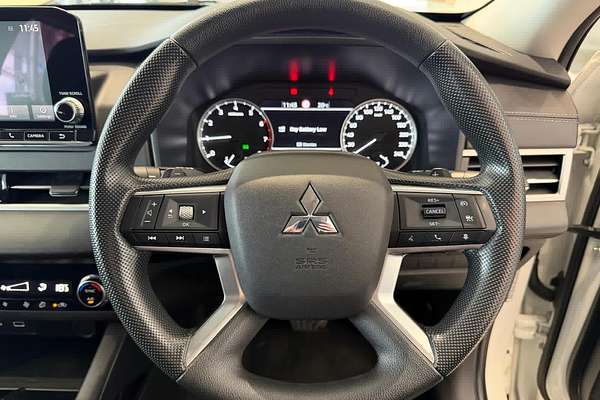 2024 Mitsubishi Outlander ES ZM