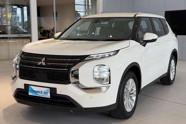 2024 Mitsubishi Outlander ES ZM