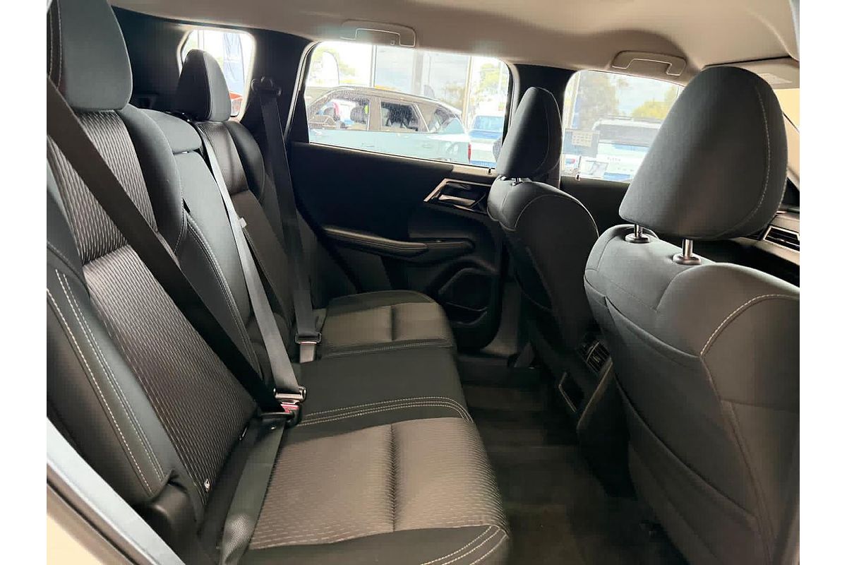 2024 Mitsubishi Outlander ES ZM