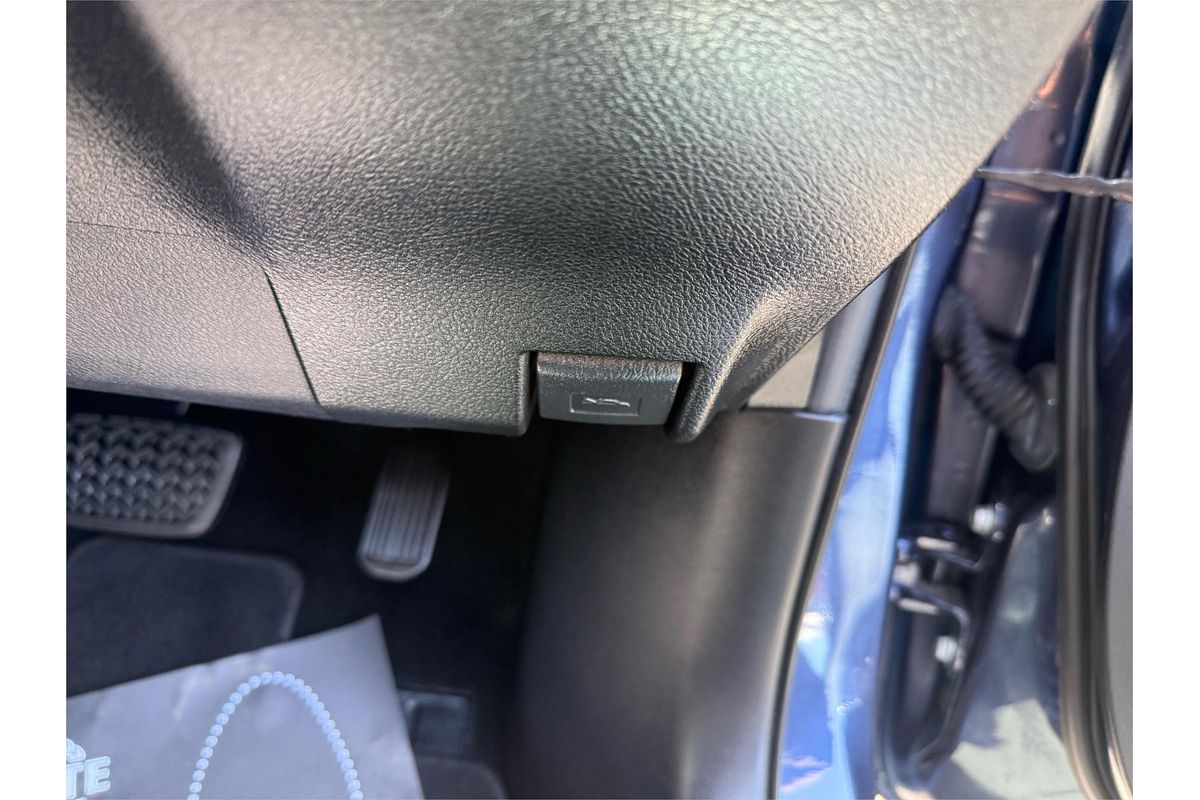 2015 Toyota Camry Atara S ASV50R