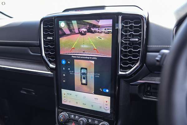 2025 Ford Everest Platinum 3.0L