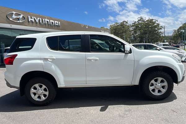 2021 Isuzu MU-X LS-M