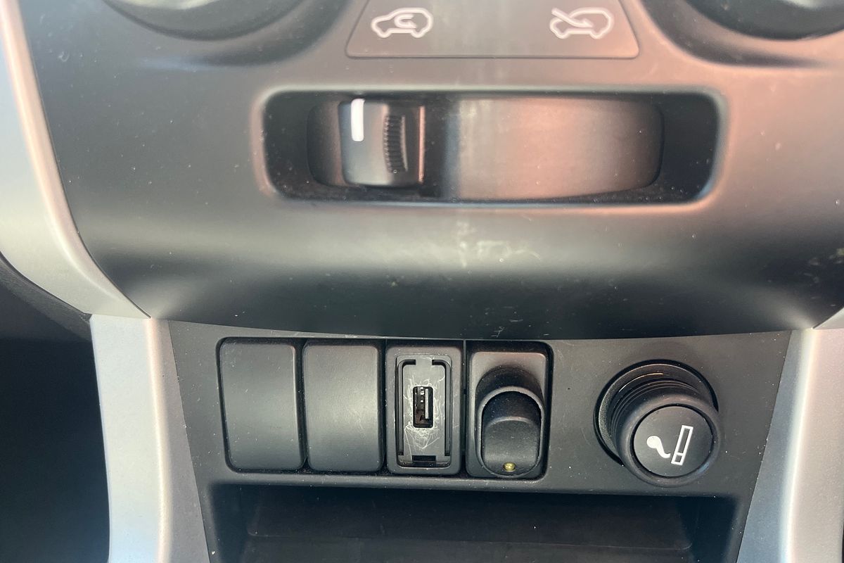 2021 Isuzu MU-X LS-M