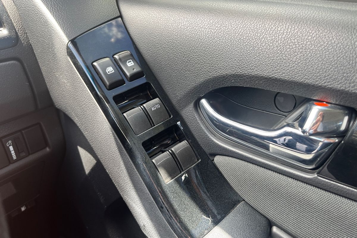 2021 Isuzu MU-X LS-M