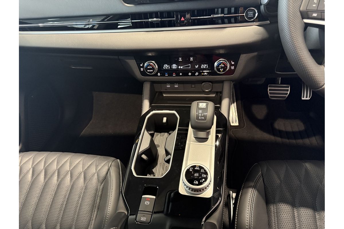 2025 Mitsubishi Outlander Exceed ZM