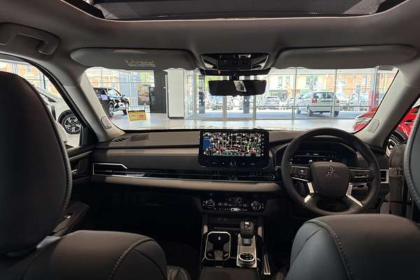 2025 Mitsubishi Outlander Exceed ZM