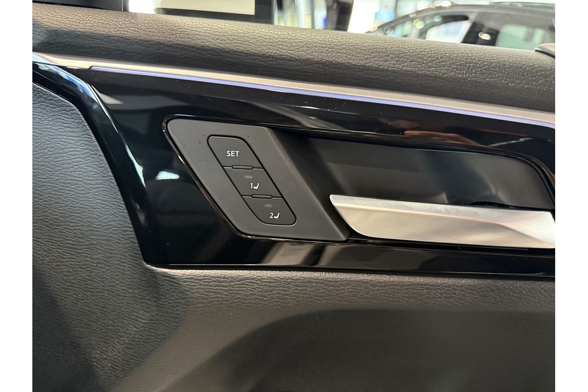 2025 Mitsubishi Outlander Exceed ZM