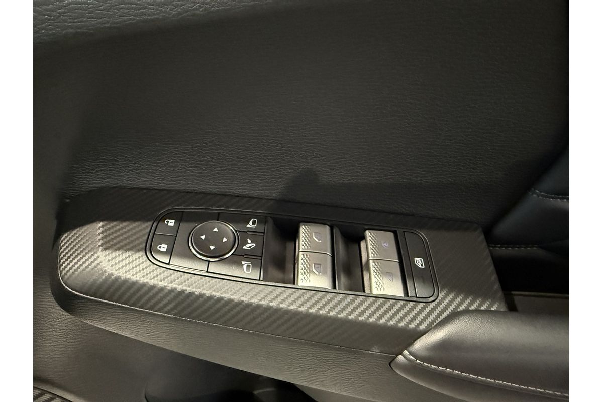 2025 Mitsubishi Outlander Exceed ZM