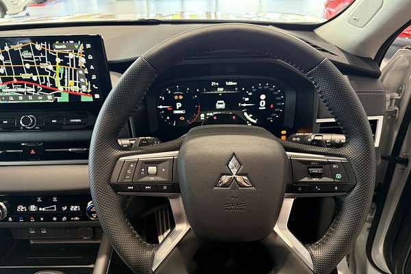 2025 Mitsubishi Outlander Exceed ZM