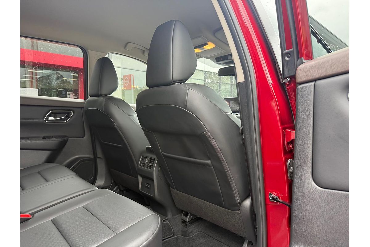 2025 Nissan X-TRAIL ST-L T33