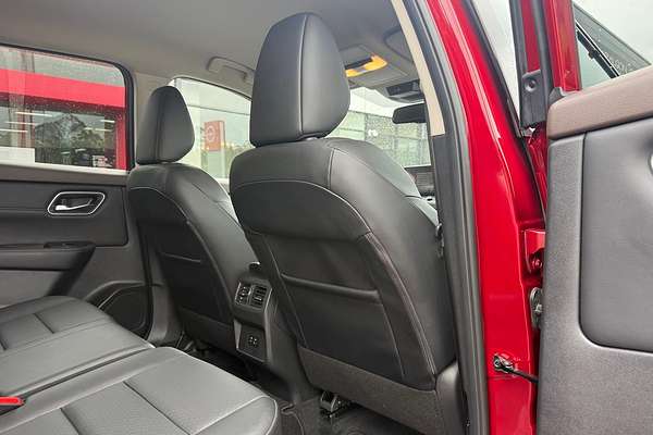 2025 Nissan X-TRAIL ST-L T33