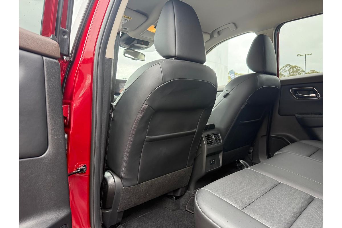 2025 Nissan X-TRAIL ST-L T33