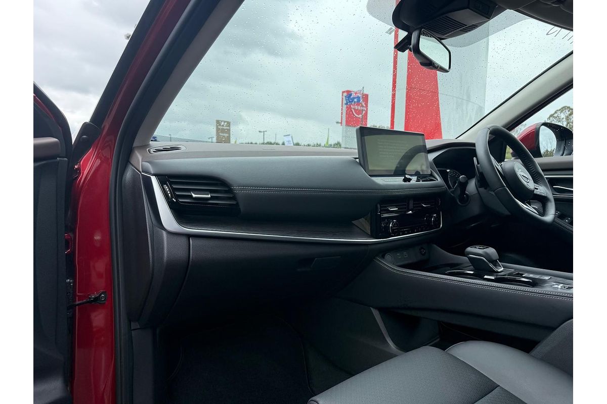 2025 Nissan X-TRAIL ST-L T33