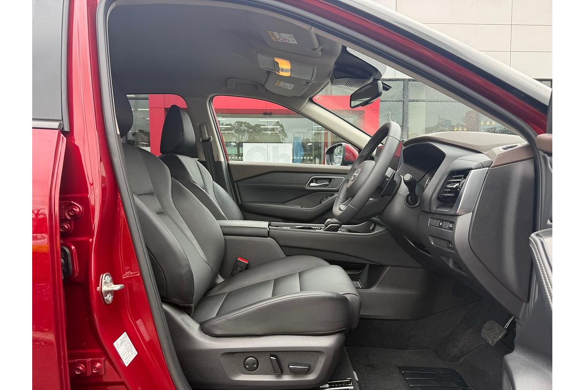 2025 Nissan X-TRAIL ST-L T33