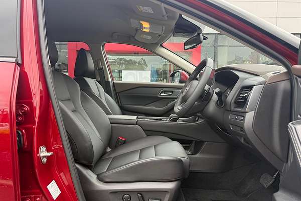 2025 Nissan X-TRAIL ST-L T33