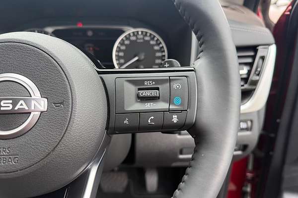 2025 Nissan X-TRAIL ST-L T33