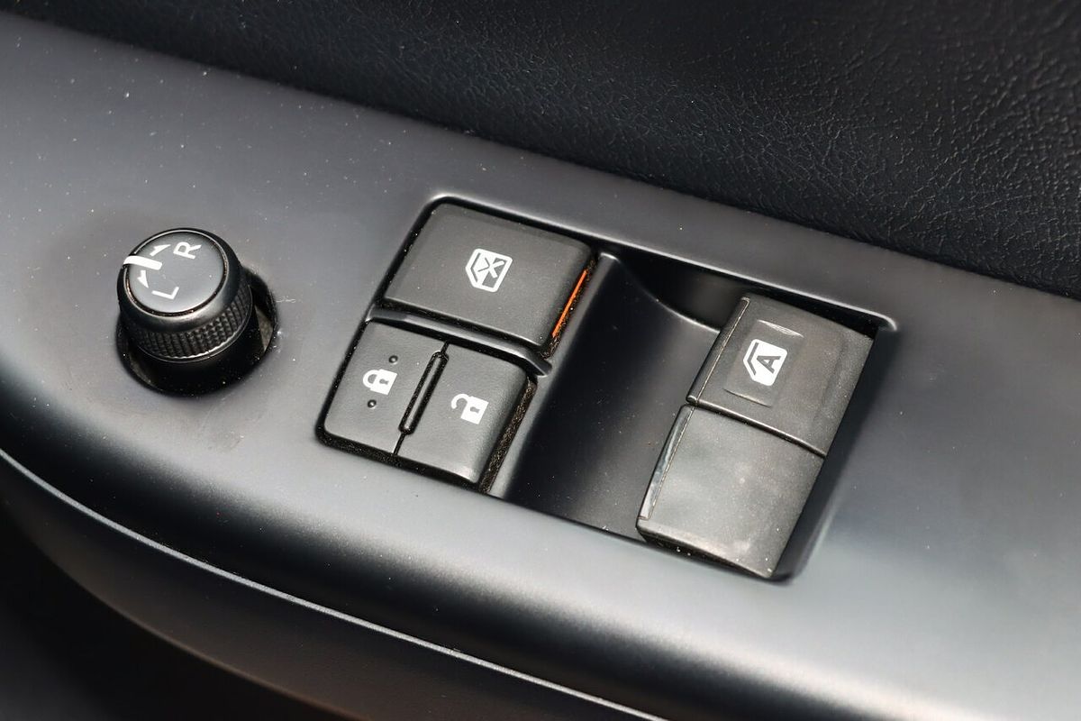 2020 Toyota Hilux Workmate TGN121R Rear Wheel Drive