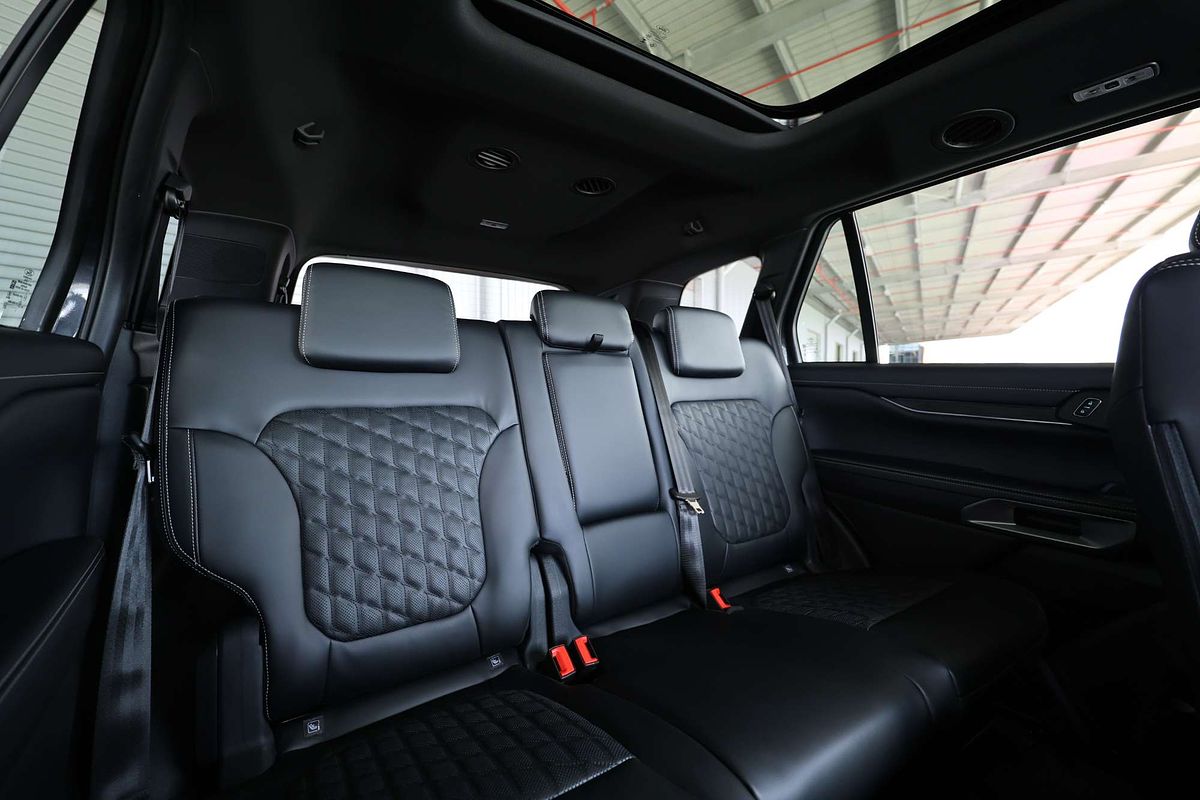 2025 Ford Everest Platinum  3.0L