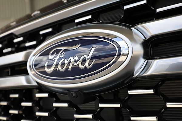 2025 Ford Everest Platinum  3.0L