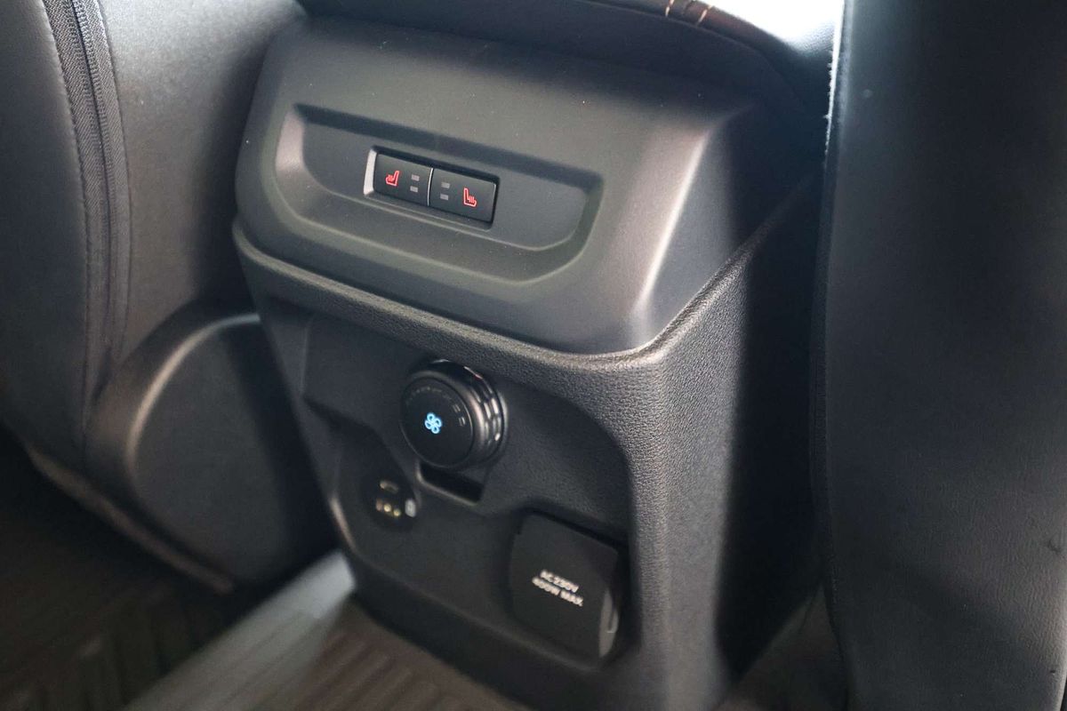 2025 Ford Everest Platinum  3.0L