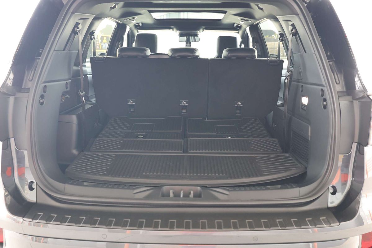 2025 Ford Everest Platinum  3.0L